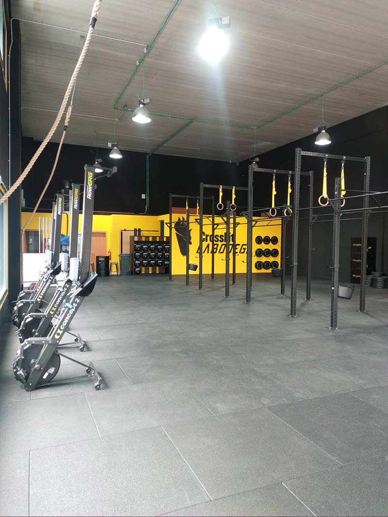Nueva Instalación de Losas de Caucho en La Bodega CrossFit