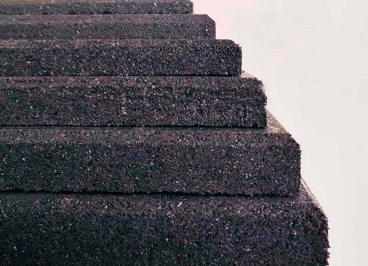 Fabrica de losas de caucho y pavimento continuo de caucho