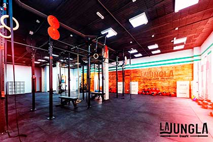 Instalación espectacular de esta zona deportiva en Madrid, trabajo de gran calidad en Losas de Caucho Soport Premium.